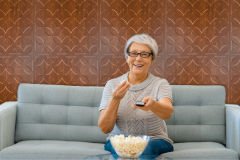 Tink 3D Duvar Paneli Kabartmalı Retro Desen Pvc 41x41 cm/ 6 Adet /1 m² Altın Meşe